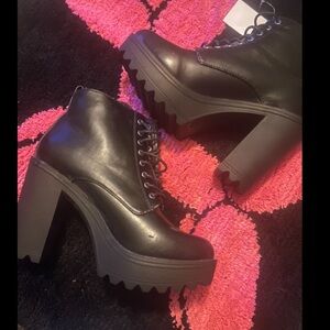 Trendy Black Platform Ankle Boots they are originals